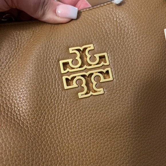 Tory Burch Britten Slouchy Bag - Picture 2 of 9